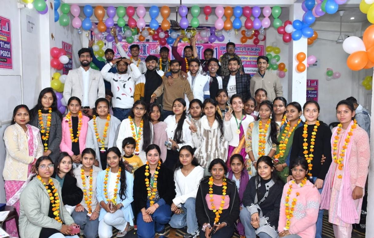 एलसीआई संस्थान में प्रशिक्षण प्राप्त विद्यार्थियों को वितरित किए गए प्रमाण पत्र