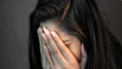 प्यार का मुखौटा, हवस की साजिश! इश्क के नाम पर महिला से दरिंदगी