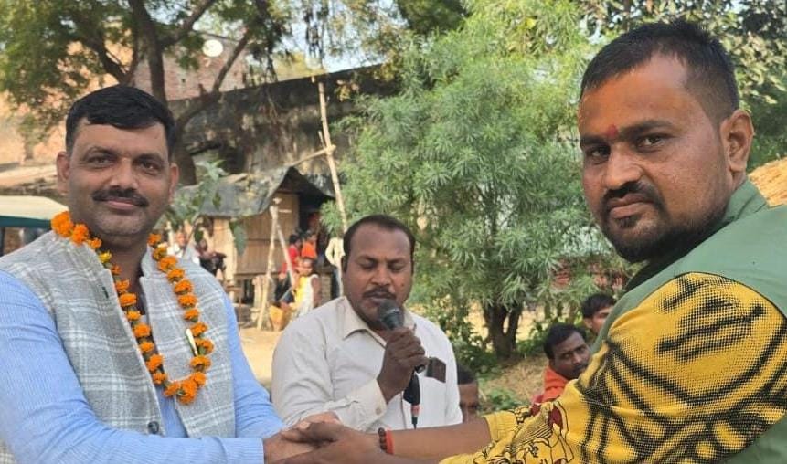 डॉ. रहमान ने किया फीता काटकर उद्घाटन, आम्बा में गूंजा वॉलीबॉल का रोमांच