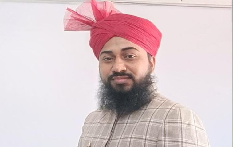 तब्लीग़ी मिशन पर साउथ अफ्रीका रवाना हुए मुफ़्ती सिराजुद्दीन