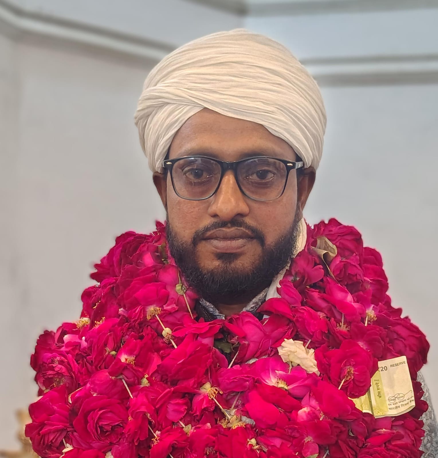 डलमऊ में इबादत की खूबसूरत रात, तरावीह मुकम्मल होने पर बांटी गई शिरीनी