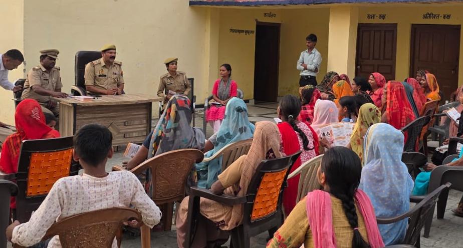 डलमऊ में मिशन शक्ति अभियान: महिलाओं को किया गया जागरूक, सरकारी योजनाओं की दी गई जानकारी