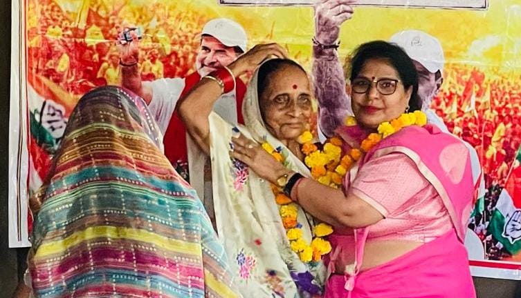 वोट चोर गद्दी छोड़’ के नारों के साथ कांग्रेस का प्रदर्शन, सुधा द्विवेदी ने मुख्य चुनाव आयुक्त के इस्तीफे की उठाई मांग
